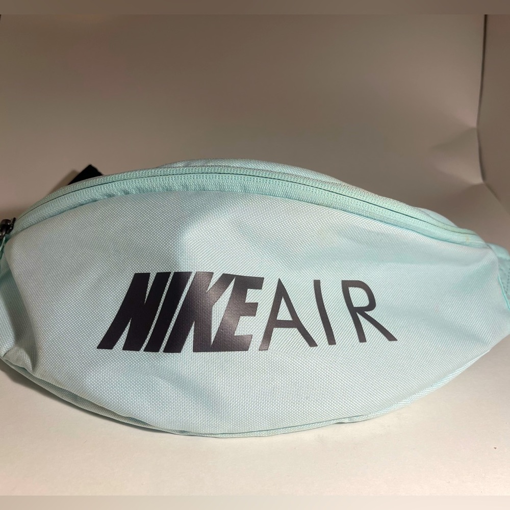 NIKE Air Heritage Hip Fanny Pack Mint Green